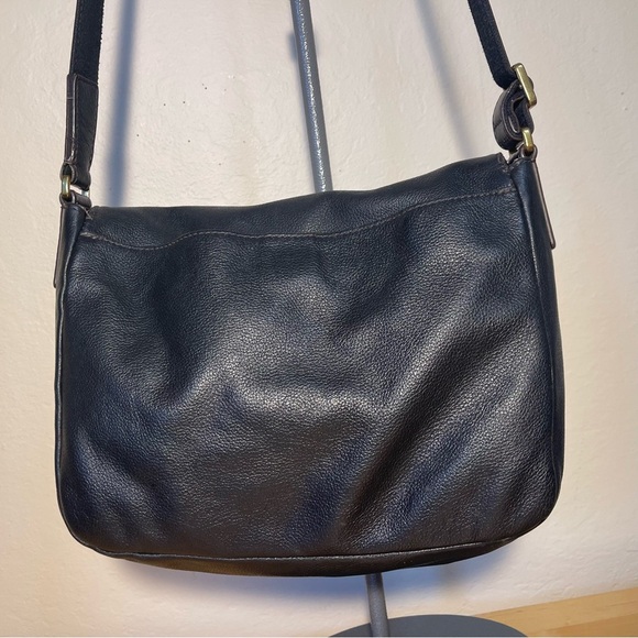 Fossil Black Leather Bag Double Flap Closure onf Front - Picture 4 of 15